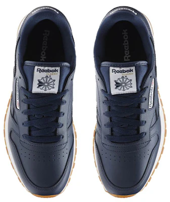 Reebok Classic Leather ''Collegiate Navy'' (École Primaire). AR1312 Lookbook Reebok Classic Leather ''Collegiate Navy'' (École Primaire). AR1312