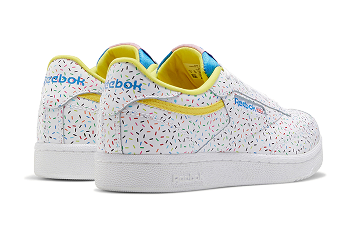 Shop (中小學年級) Reebok Club C '國家冰淇淋日 - 糖屑' FV1991