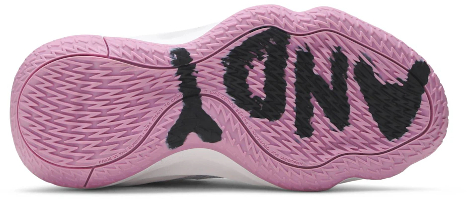 Kyrie buzz 2025 lightyear shoes