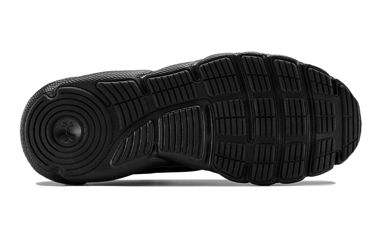 Purchase (École Primaire) Under Armour Assert 8 ''Triple Noir'' 3022100-005
