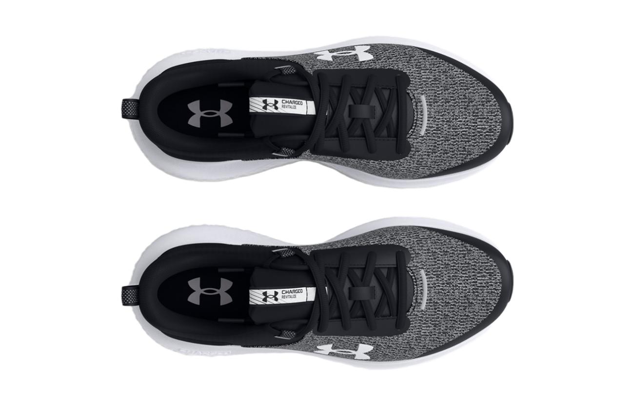 Shop （學童款）Under Armour Charged Revitalize '黑白' 3026709-001