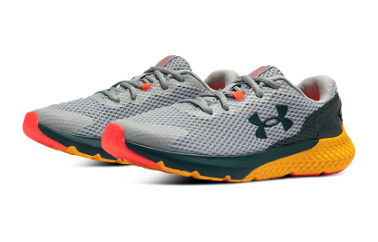 Lookbook Under Armour Charged Rogue 3 ''Grijs Cruise Goud'' (Grade School) 3024981-100