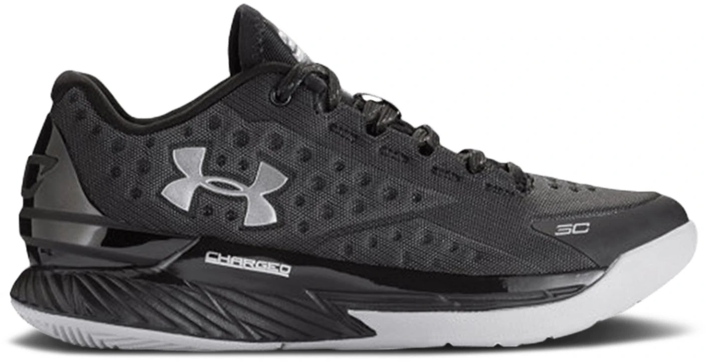 under-armour-curry-1-low-black-stealth-youth
