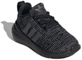 (TD) adidas Swift Run 22 EL I 'Core Black' untuk Anak-anak GW8167 Lookbook (TD) adidas Swift Run 22 EL I 'Core Black' untuk Anak-anak GW8167