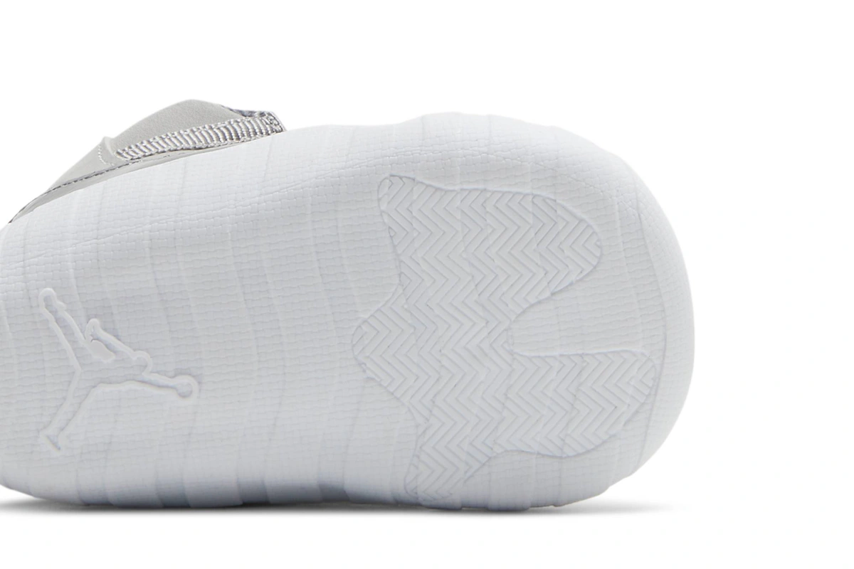 (Toddler) Air Jordan 11 Retro Crib Bootie 'Cool Grey' 2021
