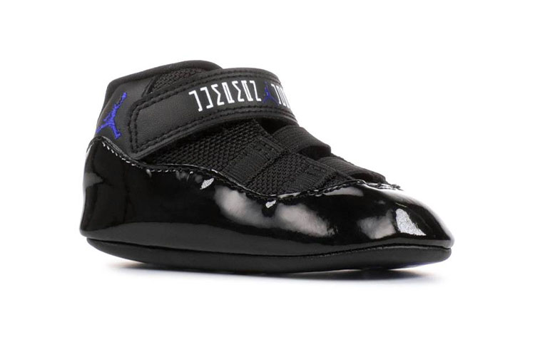 Order (TD) 에어 조던 11 레트로 '블랙' 기프트팩   (Air Jordan 11 Retro 'Black' Gift Pack) 378049-003