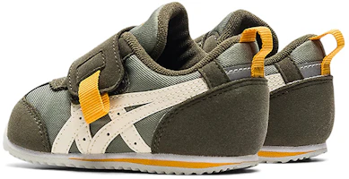 Shop 嬰兒 Asics Baby Fw 魔鬼氈運動跑步鞋 卡其色
