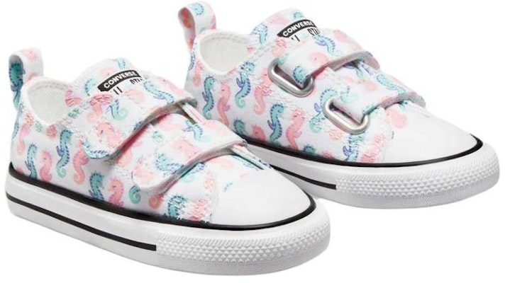 (TD) 匡威Chuck Taylor All Star海马低帮松紧童鞋 772751F Lookbook (TD) 匡威Chuck Taylor All Star海马低帮松紧童鞋 772751F