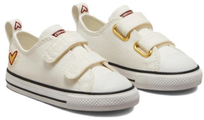 (Infant) Converse Ctas 2V Ox 'Beige' A04952C Lookbook (Infant) Converse Ctas 2V Ox 'Beige' A04952C