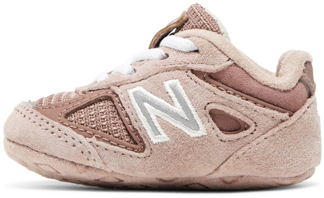 (TD) KITH x New Balance 990v4 'Dusty Rose' Merah Jambu Pudar CC990KT1 Lookbook (TD) KITH x New Balance 990v4 'Dusty Rose' Merah Jambu Pudar CC990KT1
