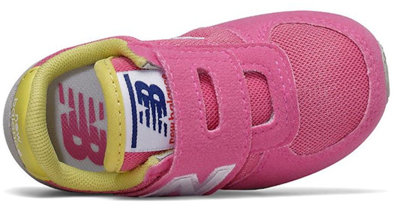 嬰幼兒 New Balance 220系列 粉白色 Lookbook 嬰幼兒 New Balance 220系列 粉白色