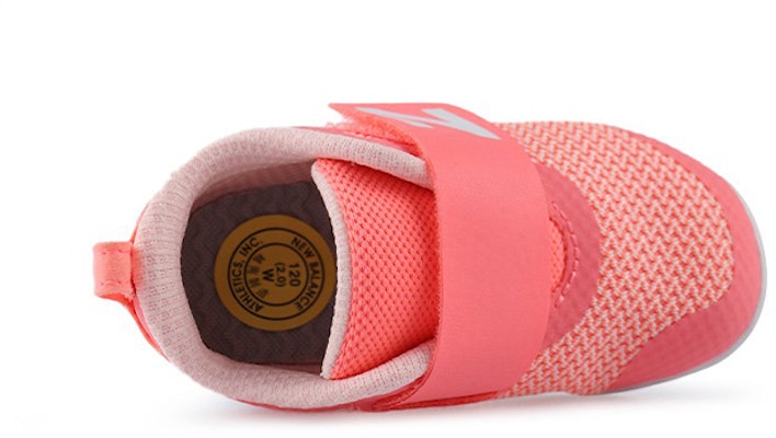 嬰兒 New Balance 223系列 低筒運動鞋 粉橙色 Lookbook 嬰兒 New Balance 223系列 低筒運動鞋 粉橙色