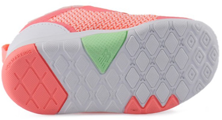 嬰兒 New Balance 223系列 低筒運動鞋 粉橙色 Shop 嬰兒 New Balance 223系列 低筒運動鞋 粉橙色