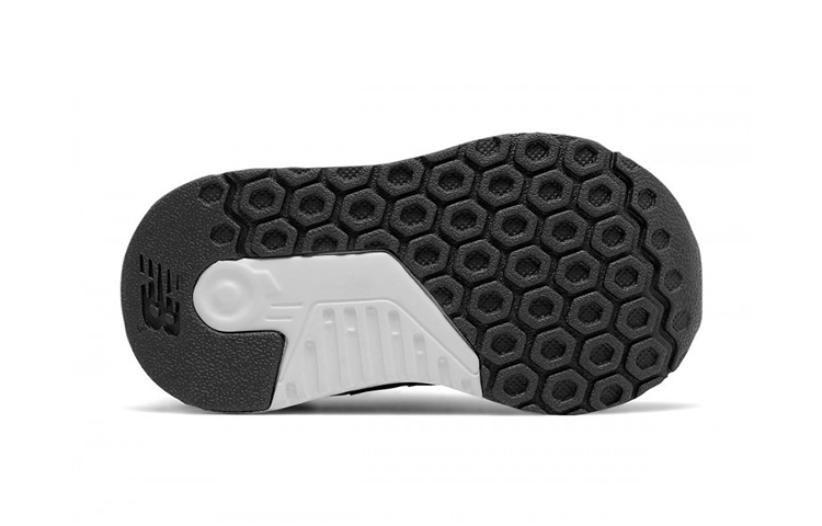 Shop 嬰兒 New Balance 247 Sport 輕便通風悠閒跑步鞋 黑色