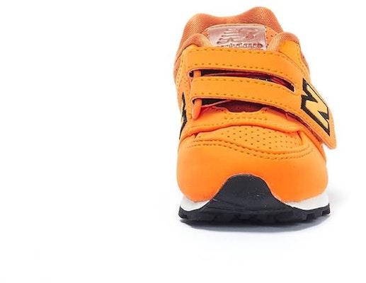 嬰幼兒 New Balance 574系列 魔鬼氈 低筒休閒跑步鞋 黃橙色 Lookbook 嬰幼兒 New Balance 574系列 魔鬼氈 低筒休閒跑步鞋 黃橙色