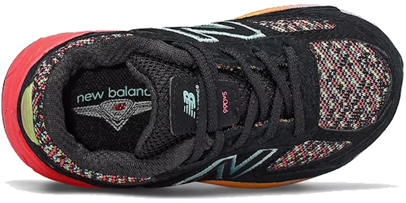 (TD) New Balance 990v5 'Hitam' IC990KP5 Lookbook (TD) New Balance 990v5 'Hitam' IC990KP5