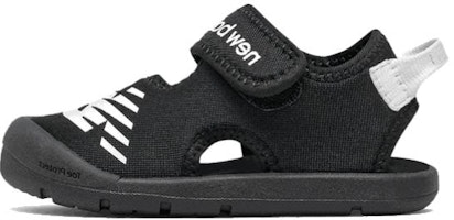 (Infant) New Balance CRSR 'Comfortable Black Velcro Sport Sandals for Toddlers' IOCRSRBK (Infant) New Balance CRSR 'Comfortable Black Velcro Sport Sandals for Toddlers' IOCRSRBK