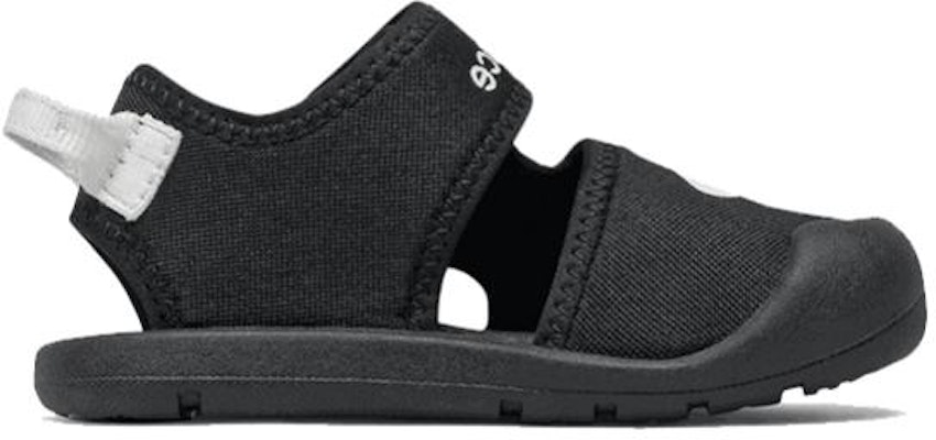 (Infant) New Balance CRSR 'Comfortable Black Velcro Sport Sandals for Toddlers' IOCRSRBK Order (Infant) New Balance CRSR 'Comfortable Black Velcro Sport Sandals for Toddlers' IOCRSRBK