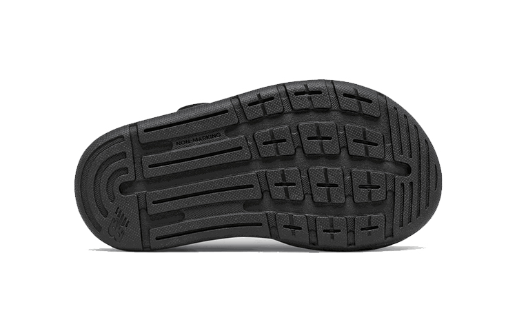 Shop (TD) ニューバランスCRSR toddlers快適ベルクロ黒スポーツサンダル IOCRSRBK