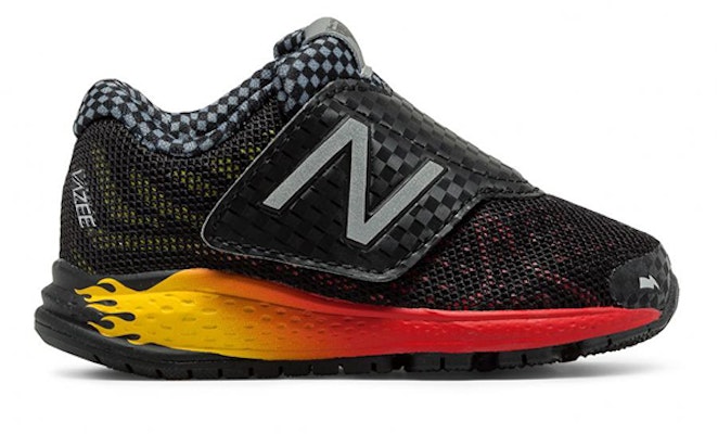 嬰兒 Disney x New Balance Vazee Rush v2 迪士尼聯名款 輕便透氣休閒運動鞋 黑紅拼色 Order 嬰兒 Disney x New Balance Vazee Rush v2 迪士尼聯名款 輕便透氣休閒運動鞋 黑紅拼色
