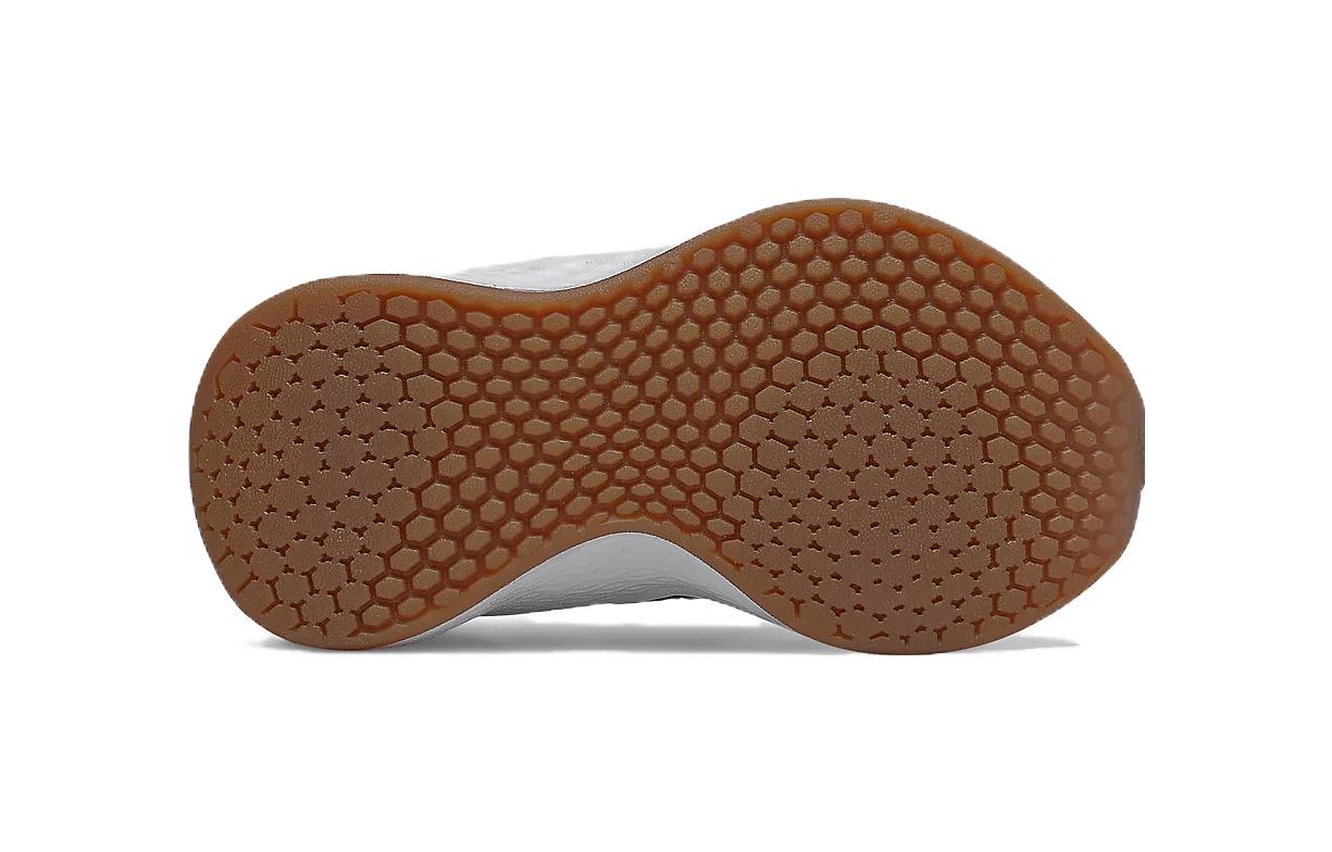 Shop (TD) New Balance Fresh Foam Roav Slip-On 'Negro Aluminio Claro' Camiseta. IDROVTK