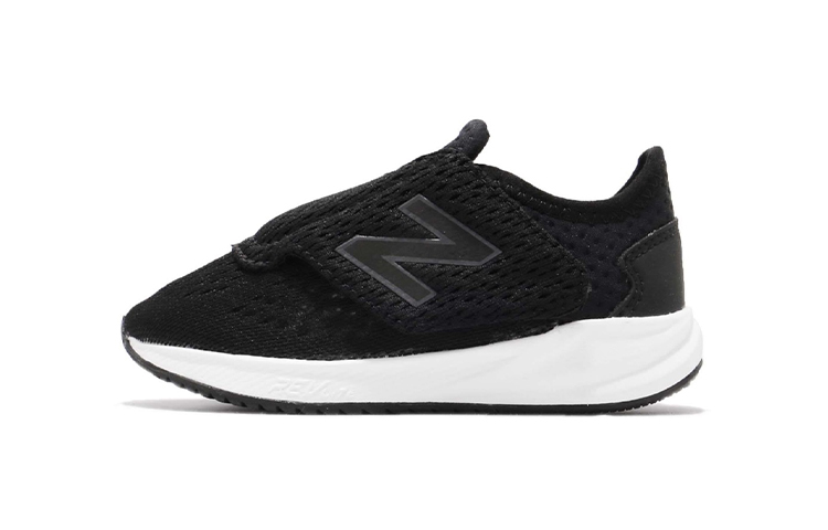 Buy 嬰童 New Balance FuelCore系列 Flash 魔術貼跑步鞋 黑色