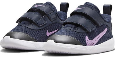 (TD) Nike Omni Multi-Court 'Obsidian Rush Fuchsia' - Kasut Sukan Pelbagai Obsidian Fuchsia. DM9028-401 Lookbook (TD) Nike Omni Multi-Court 'Obsidian Rush Fuchsia' - Kasut Sukan Pelbagai Obsidian Fuchsia. DM9028-401