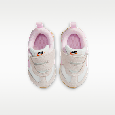 Shop (TD) Nike Pacific Sail/Goma Marrón Claro/Naranja Seguridad/Rosa Espuma IH7397-101
