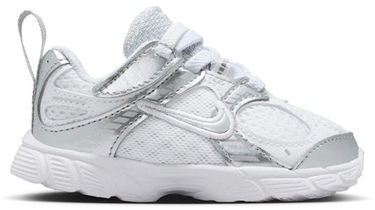 (TD) Nike V5 RNR ''Putih Perak Metalik'' HQ6413-103 Buy (TD) Nike V5 RNR ''Putih Perak Metalik'' HQ6413-103