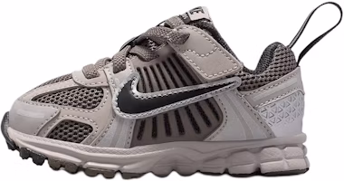 (Infant) Nike Vomero 5 'College Grey Cave Stone' HF7000-010 (Infant) Nike Vomero 5 'College Grey Cave Stone' HF7000-010