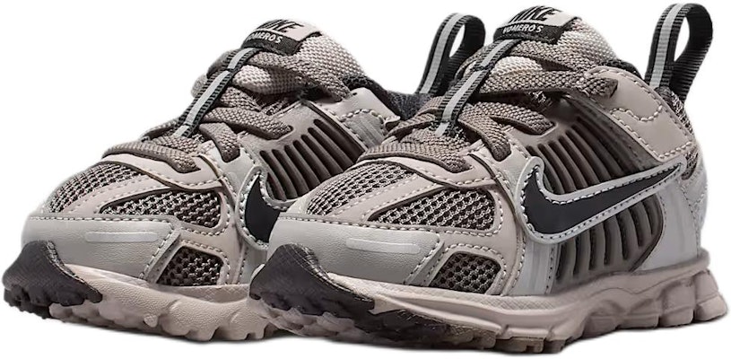 (Infant) Nike Vomero 5 'College Grey Cave Stone' HF7000-010 Shop (Infant) Nike Vomero 5 'College Grey Cave Stone' HF7000-010