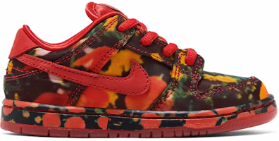 (Infant) The Wizard of Oz x Nike Dunk Low SB 'Poppy Field' FZ1237-600 (Infant) The Wizard of Oz x Nike Dunk Low SB 'Poppy Field' FZ1237-600