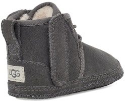 Shop (TD) UGG ニューメル ブーツ (チャコール) 1103500I-CHRC