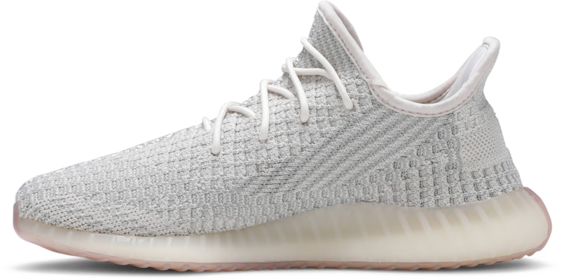 キッズ Yeezy Boost 350 V2 シトリン FW3052 Lookbook キッズ Yeezy Boost 350 V2 シトリン FW3052