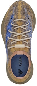 キッズ YEEZY BOOST 380 "ブルーオート" Q47391 Lookbook キッズ YEEZY BOOST 380 "ブルーオート" Q47391