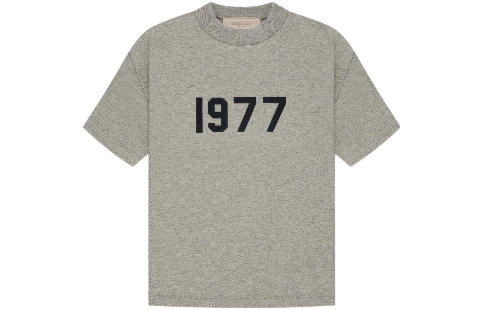 (Pre School) Fear of God Essentials Kids 1977 Tee Dark Oatmeal Children's Short-Sleeve Shirt FOG-SS22-573