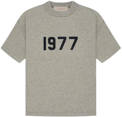 (Pre School) Fear of God Essentials Kids 1977 Tee Dark Oatmeal Children's Short-Sleeve Shirt FOG-SS22-573 Buy (Pre School) Fear of God Essentials Kids 1977 Tee Dark Oatmeal Children's Short-Sleeve Shirt FOG-SS22-573