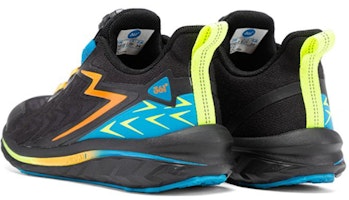 (PS) 361° ニットバックルクッションランニングシューズ「カーボンブラック/グレーズドポーセリンブルー」 N72213530-4 Lookbook (PS) 361° ニットバックルクッションランニングシューズ「カーボンブラック/グレーズドポーセリンブルー」 N72213530-4