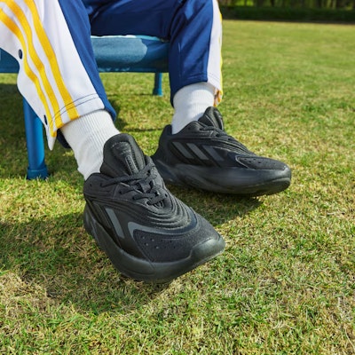 (Preschool) (Grade School) adidas Ozelia C 'Triple Black' H04742 Lookbook (Preschool) (Grade School) adidas Ozelia C 'Triple Black' H04742