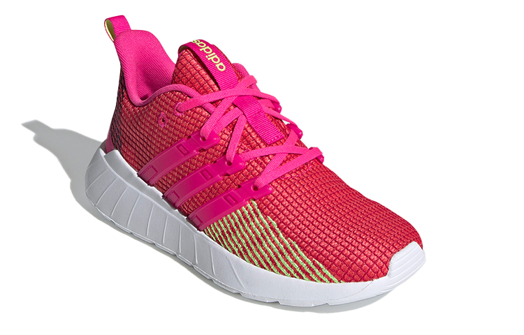 Lookbook (PS) (Grade School) adidas Questar Flow ''Shock Rood Roze'' EG3736