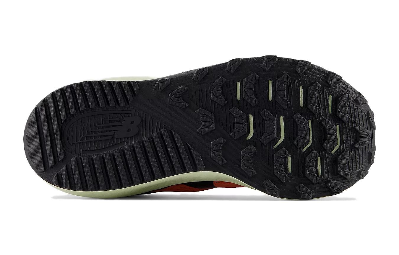 Shop (PS) (New Kids) New Balance DynaSoft Nitrel v5 Cordones Elásticos Niño 'Cayenne Black' PANTRLM5