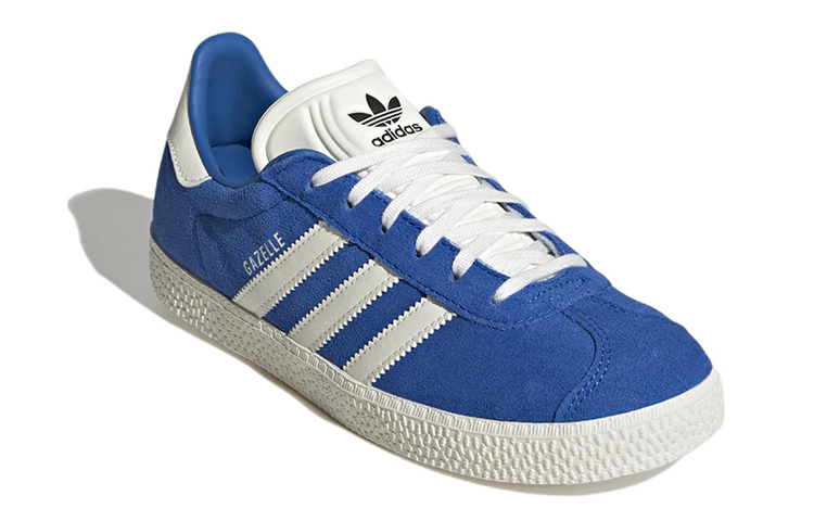 Lookbook 大童 adidas originals Gazelle J 舒適 耐磨 低幫 兒童板鞋 藍白