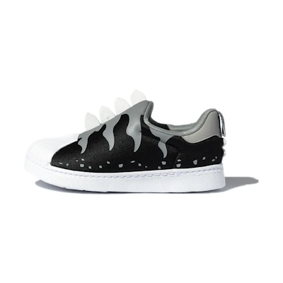 (TD) adidas originals Superstar Skate shoes