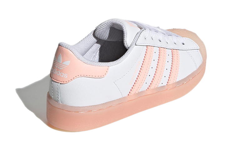 Shop 中童 adidas originals Superstar 低筒 兒童運動鞋 粉白