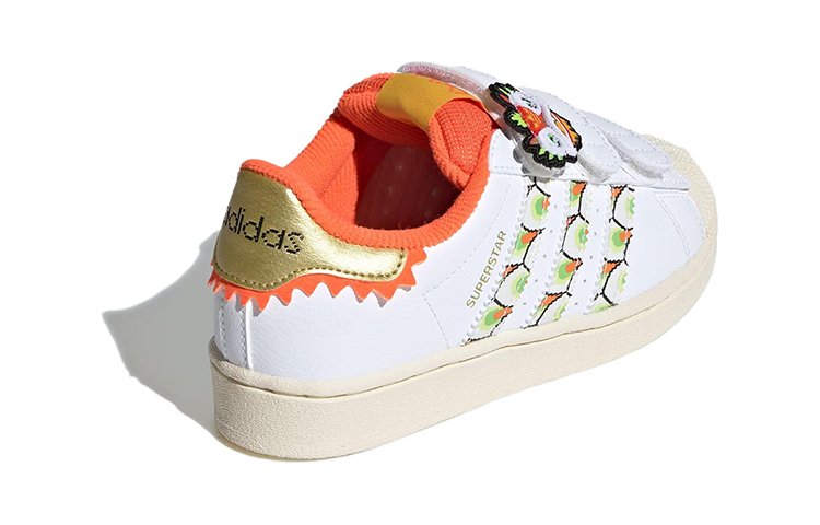 Shop 中童 adidas originals Superstar 防滑防踢 低筒 兒童板鞋 白橙色