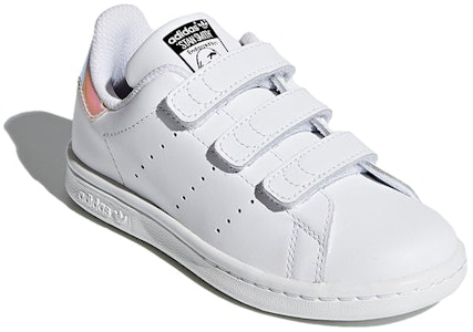 (PS) adidas Stan Smith CF J 'Putih Metalik' AQ6273 Lookbook (PS) adidas Stan Smith CF J 'Putih Metalik' AQ6273