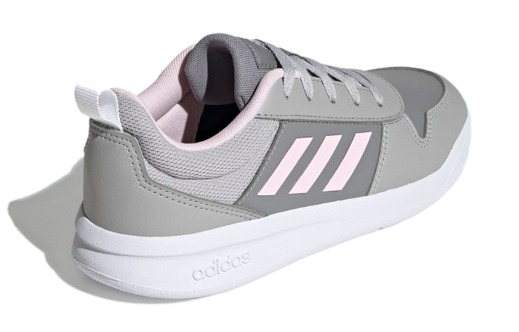 Shop 儿童 adidas Tensaur K 防滑耐磨 低筒跑步鞋 灰粉