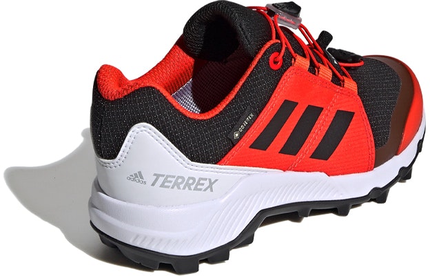 兒童 adidas Terrex Gtx K 紅黑白 Lookbook 兒童 adidas Terrex Gtx K 紅黑白