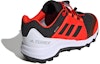Lookbook (PS) Sneakers Mendaki adidas Terrex Gore-Tex 'Hitam Solar Merah' FW9759