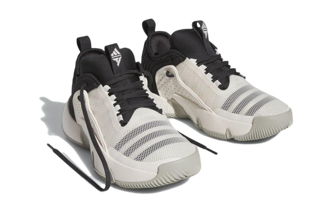 Lookbook 兒童 adidas Trae Unlimited 減震耐磨 低筒 兒童籃球鞋 白黑